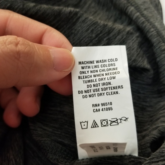 New Under Armour Fitted Heat Gear Workout Top Med - Picture 6 of 6